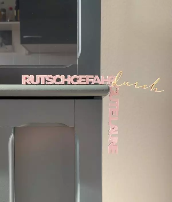 3D-Datei Eckenglück "Rutschgefahr durch gute Laune"